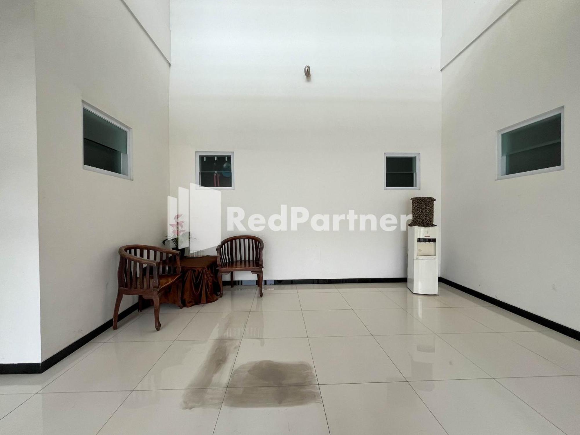 Griya Borobudur Malang Syariah Redpartner Blimbing  Extérieur photo
